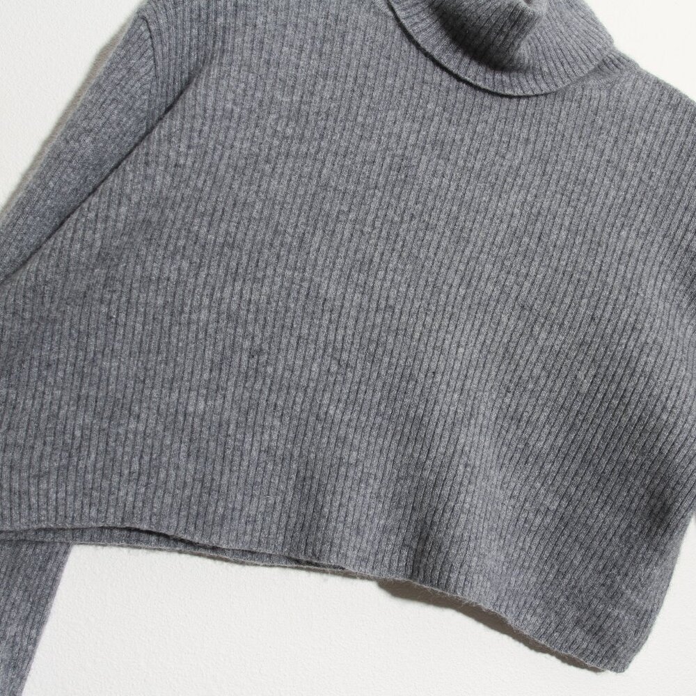 Reformation Luisa Cropped Ribbed Recycled Cashmere-Blend Turtleneck Sweater Gray - Picture 7 of 11